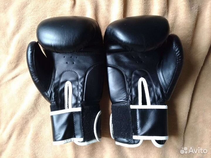 Боксерские перчатки Green Hill 14 OZ (60-70 кг)