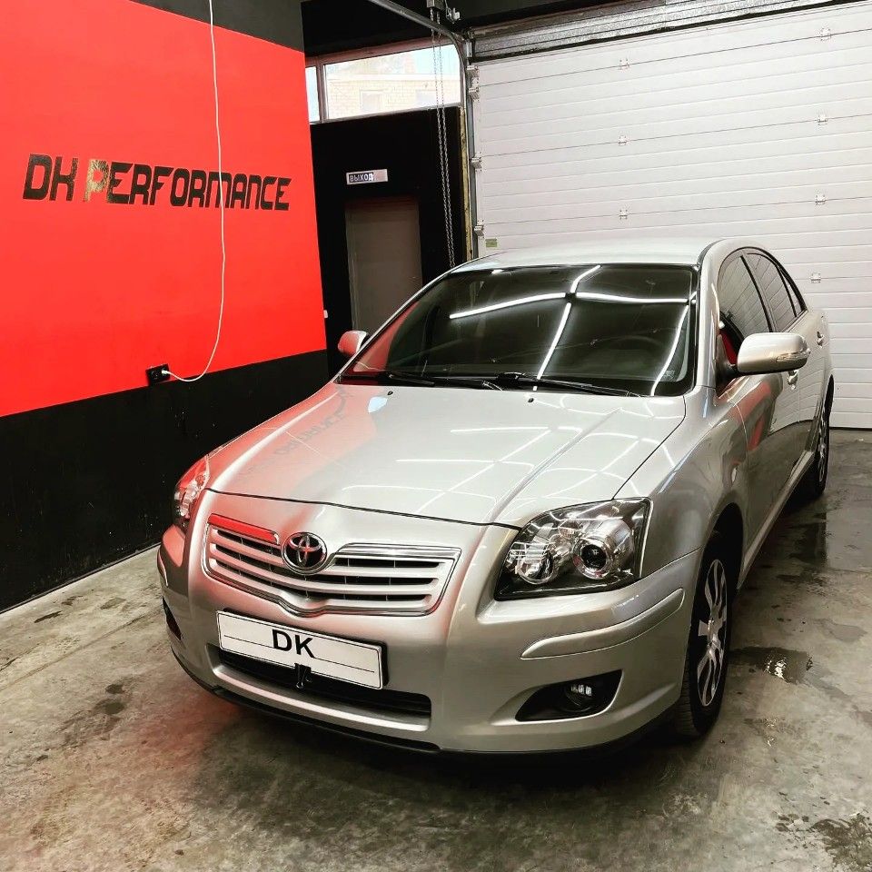 Toyota Avensis: фото владельца