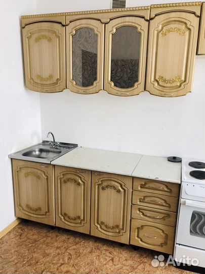 Кухонный гарнитур бу в хорошем состоянии