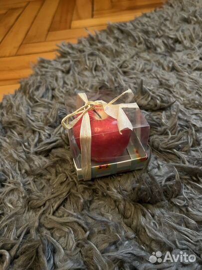 Свеча в форме яблока Modi