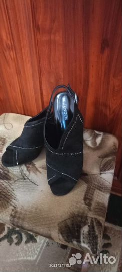 Босоножки женские 39 размер