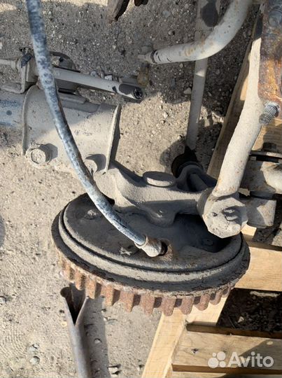 Кулак задний левый ступица барабан Kia spectra