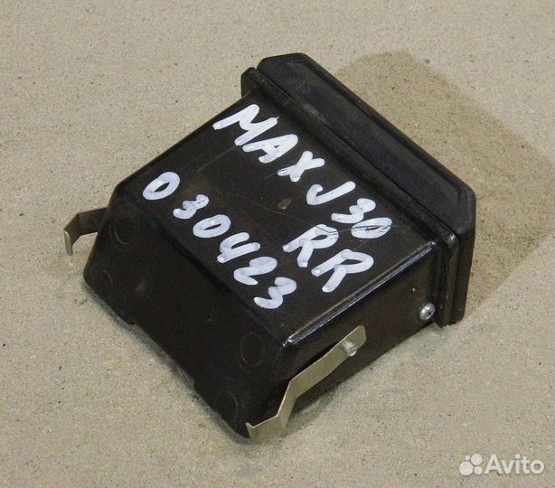 Пепельница двери зад. правой Nissan Maxima J30