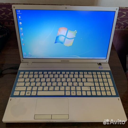 Samsung NP305V5A / Core i3-2350M