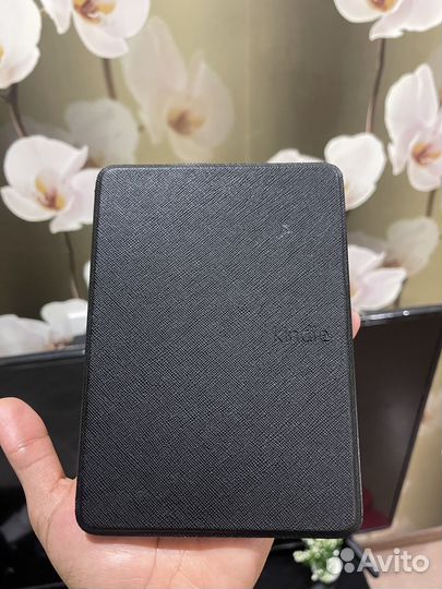 Электронная книга Kindle 6 10Gen black и чехол