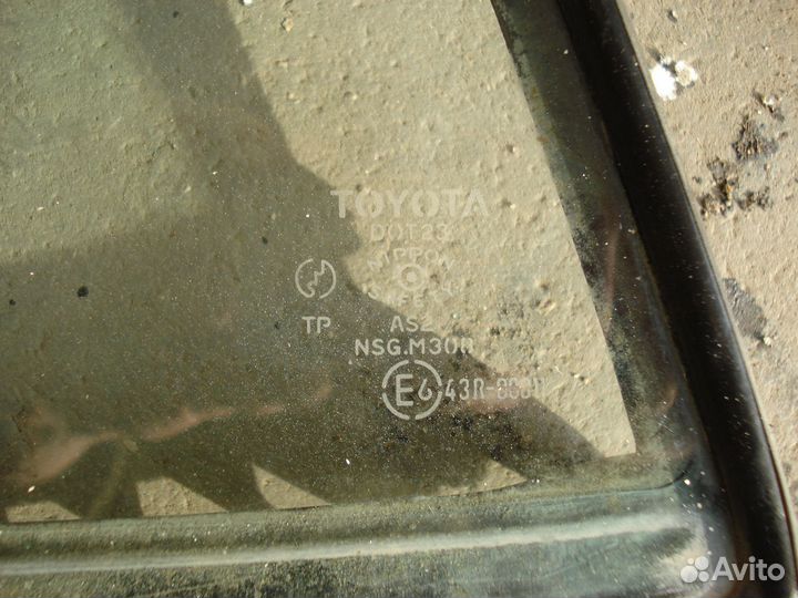 Стекло тойота