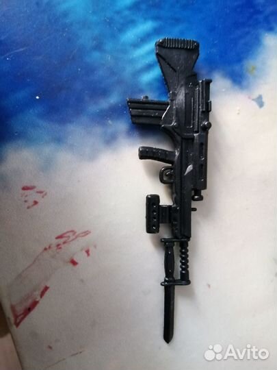 Игрушечный вертолёт, солдатики, барикада, мотоцикл