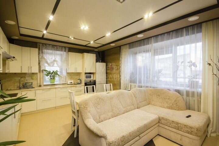 2-к. квартира, 83,5 м², 1/10 эт.