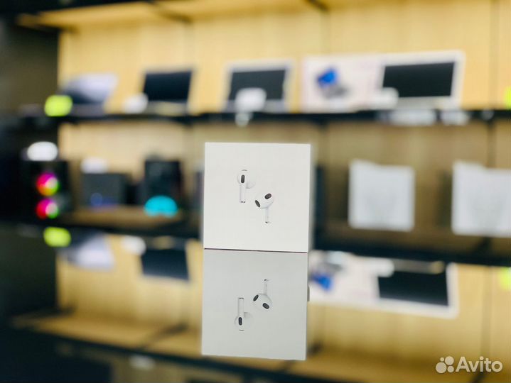 В наличии/Беспроводные наушники Apple AirPods 3