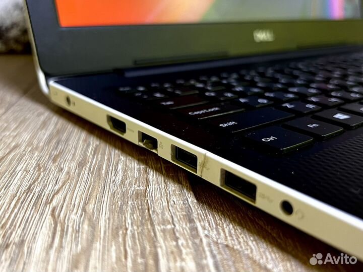 Игровой ноутбук Dell 16/256