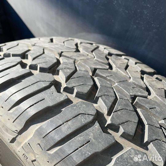 Royal Black Royal A/T 275/65 R17