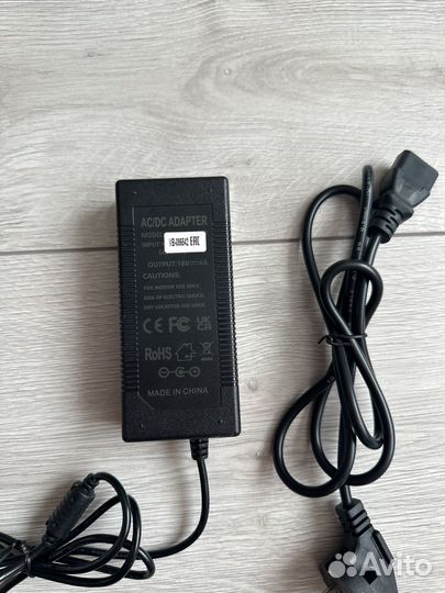 Зарядка для ноутбука разьем 5.5 2.5 мм