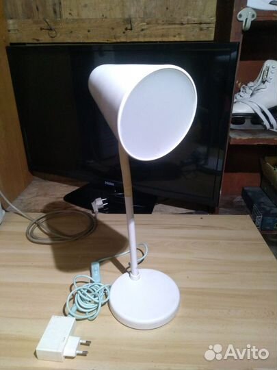 Лампа настольная светодиодная