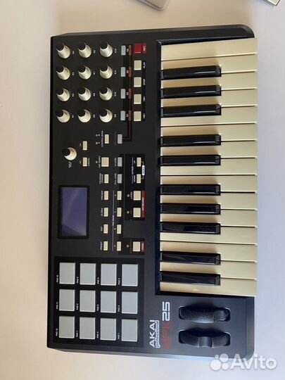 Midi клавиатура akai Mpk 25 Pro