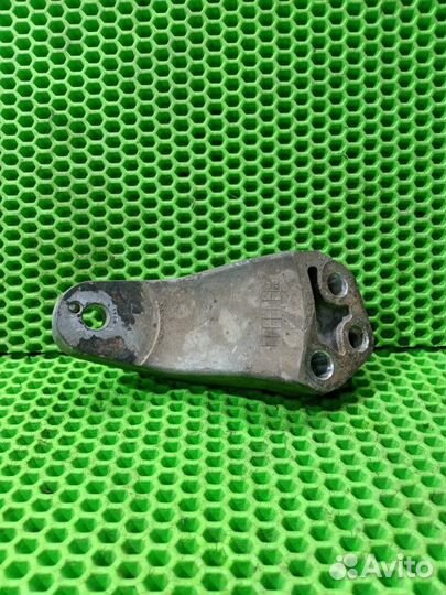 Опора двигателя правая Kia Ceed ED G4FC 2008