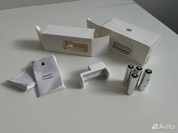 Зарядное устройство Apple Battery Charger