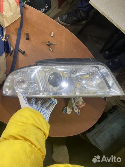 Фара передняя правая audi