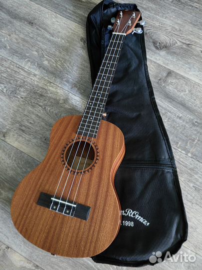 Укулеле martin romas mr-03F