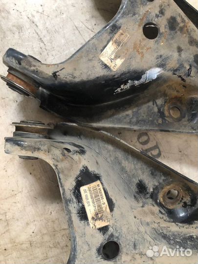 Рычаг передний левый правый Almera G15 Nissan