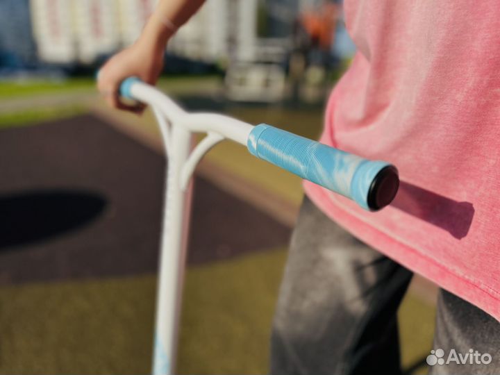 Самокат трюковой kf67 красные грипсы