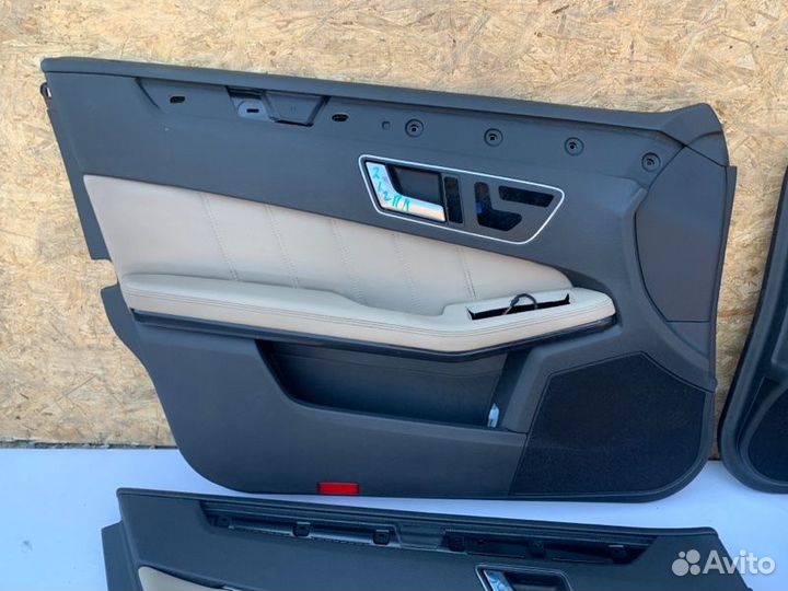 Дверные карты Mercedes-Benz E W212 3.5 2010