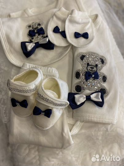 Конверт на выписку с одеждой для малыша