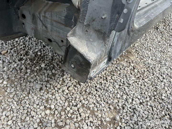 Порог со стойкой правый VW Touareg NF 2 2010-2014