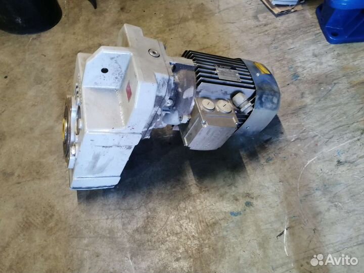 Мотор редуктор bonfiglioli