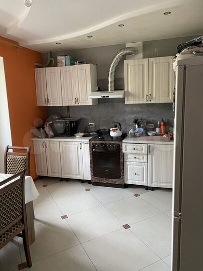 3-к. квартира, 84,1 м², 1/6 эт.