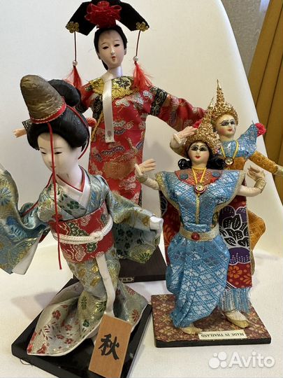 Куклы-статуэтки из разных стран