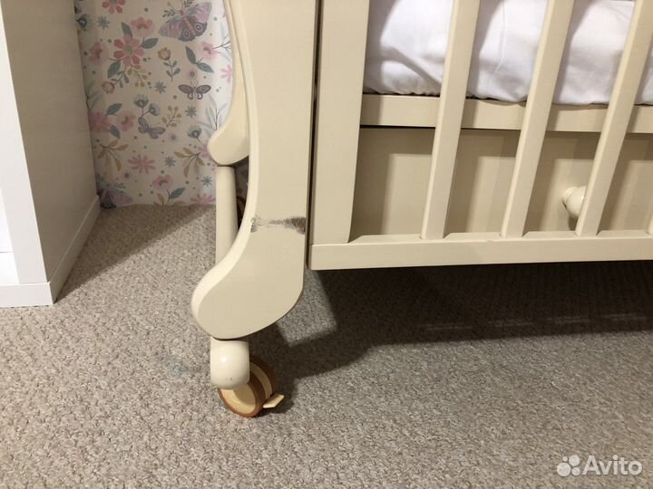 Детская кровать, пеленальный комод Гандылян