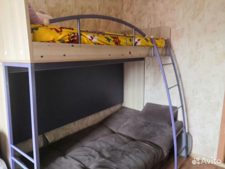 Двухъярусная кровать бу с матрасами