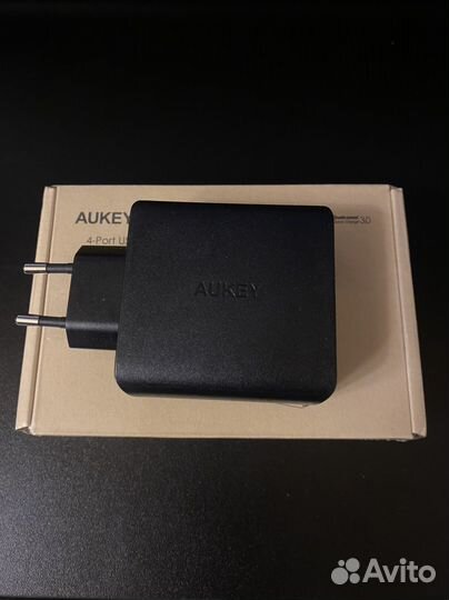 Зарядное устройство Aukey pa-t18 для 4 девайсов