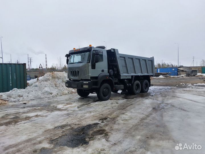 IVECO Trakker, 2012