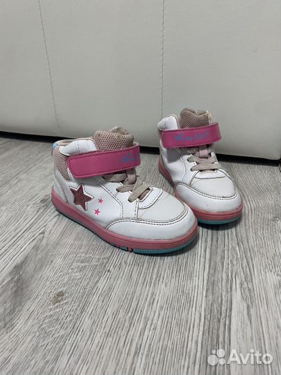 Кроссовки для девочки