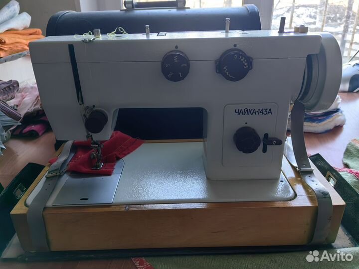 Швейная машинка чайка 143А