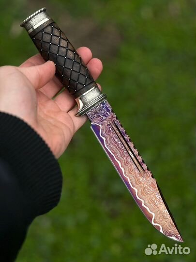 Нож из дамасской стали