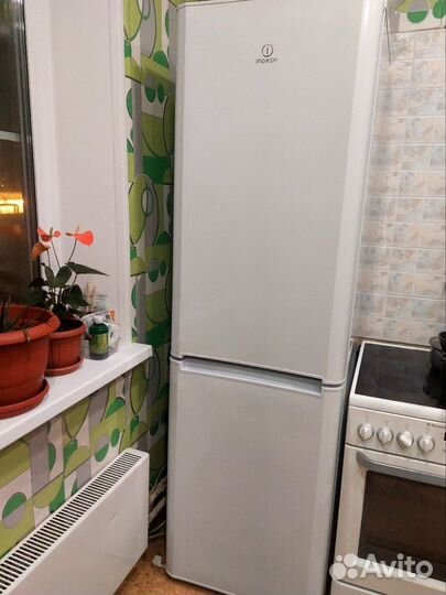 Холодильник Indezit