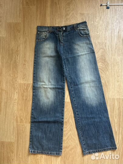 Джинсы широкие из 90-х