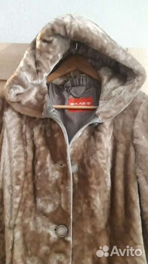 Шуба мутоновая с капюшоном 42 44