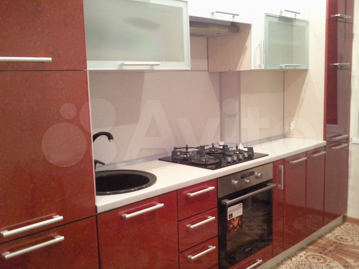 2-к. квартира, 65 м², 4/10 эт.