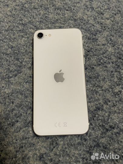 Телефон iPhone se 2020
