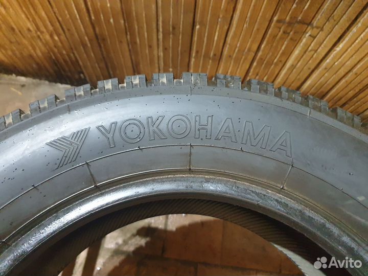 Yokohama Ice Guard F700Z 215/65 R16 98Q