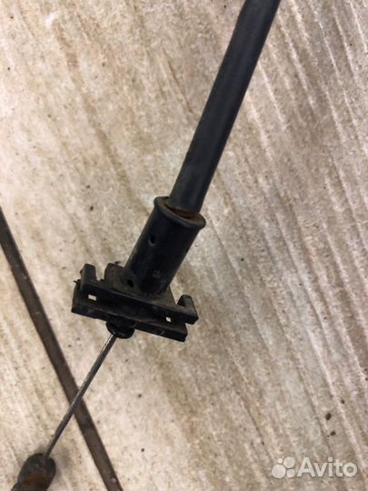 Трос замка двери задний Ford Focus 2 хетчбек 1.6