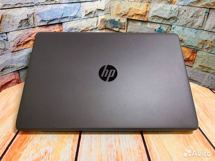 Ноутбук HP 4 ядра 256SSD 8GB