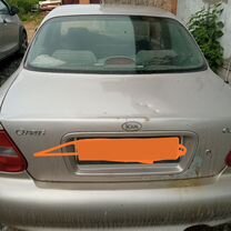 Kia Clarus 2.0 MT, 2001, 200 000 км, с пробегом, цена 80 000 руб.