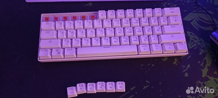 Механическая клавиатура 60 процентов белая