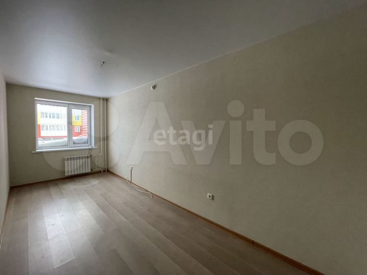 3-к. квартира, 80,4 м², 1/3 эт.