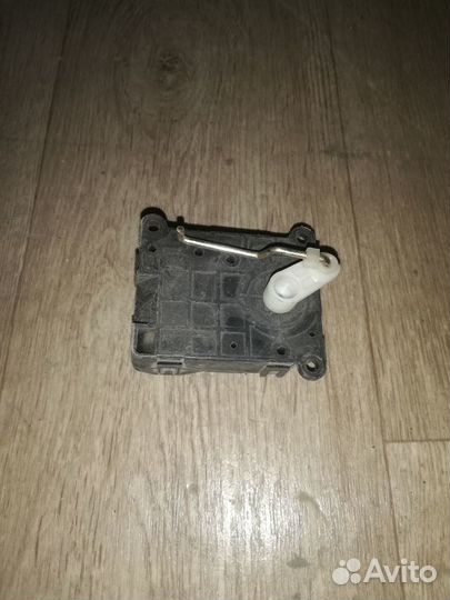 Моторчик заслонки печки Kia Sorento