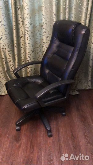 Компьютерное кресло